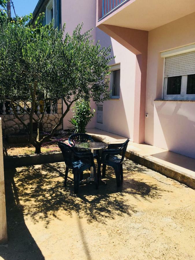 Apartamento Dama Obrovac Exterior foto